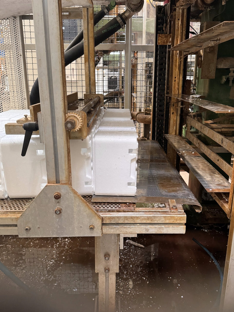 EPS-lådor från egen produktion: från frigolitkula till kylbox